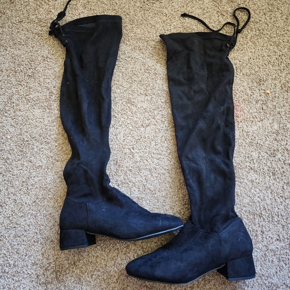 Womens boots size 8